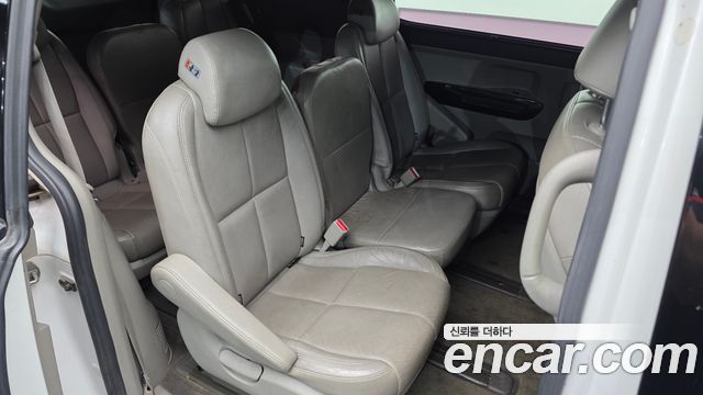 Kia Carnival 11-seater Noblesse 2016 — фото 12