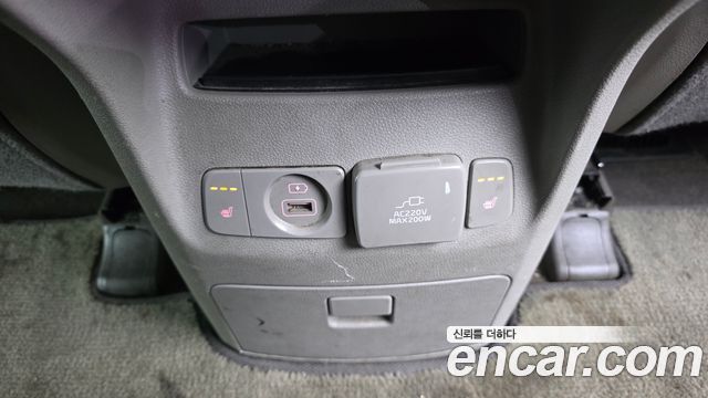 Kia Carnival 11-seater Noblesse 2016 — фото 17