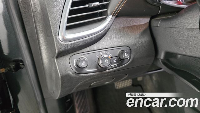 Chevrolet Trax 1.6 Diesel Premier 2018 — фото 16
