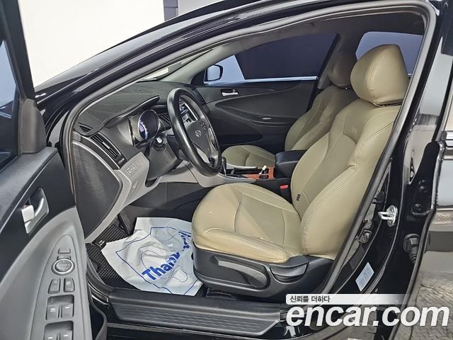 Hyundai Sonata (YF) Grand 2011 — фото 15