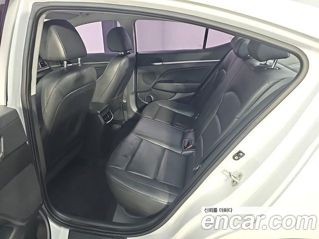Hyundai Avante (AD) 1.6 e-VGT SMART Special 2016 — фото 16