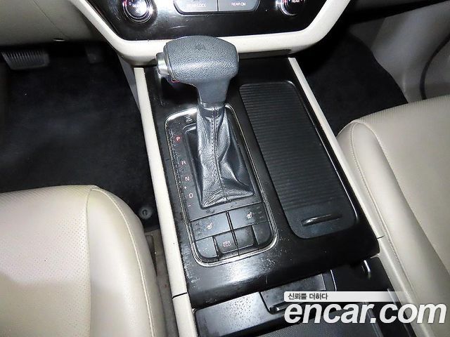 Kia Carnival 6-seater Wheelchair lift 2017 — фото 9