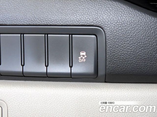 Kia Carnival 6-seater Wheelchair lift 2017 — фото 19