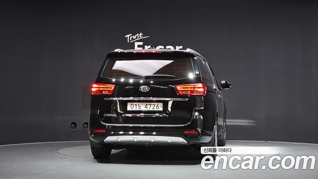 Kia Carnival 9-Seater Noblesse 2019 — фото 4