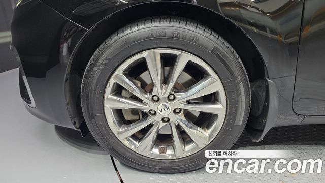Kia Carnival 9-Seater Noblesse 2019 — фото 5