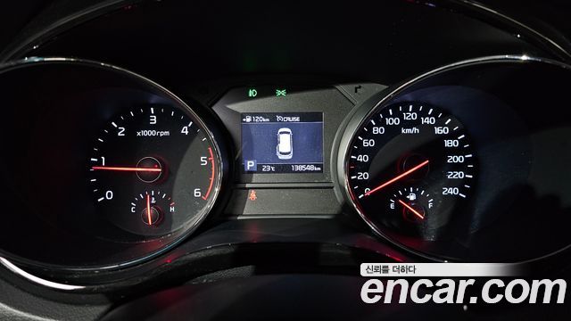 Kia Carnival 9-Seater Noblesse 2019 — фото 8