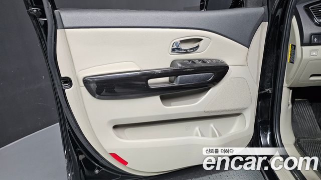 Kia Carnival 9-Seater Noblesse 2019 — фото 24