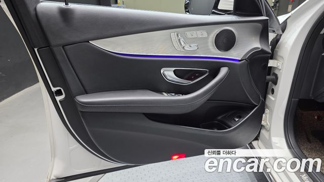 Mercedes-Benz E-Class (W213) E200 Avantgarde 2018 — фото 24
