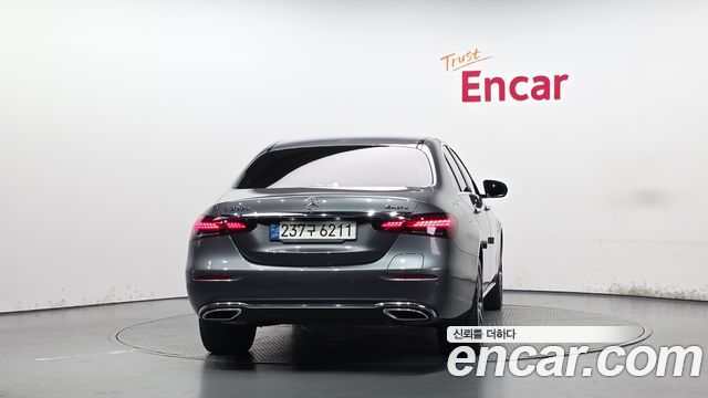 Mercedes-Benz E-Class (W213) E300e 4MATIC Exclusive 2021 — фото 4