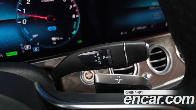 Mercedes-Benz E-Class (W213) E300e 4MATIC Exclusive 2021 — фото 9
