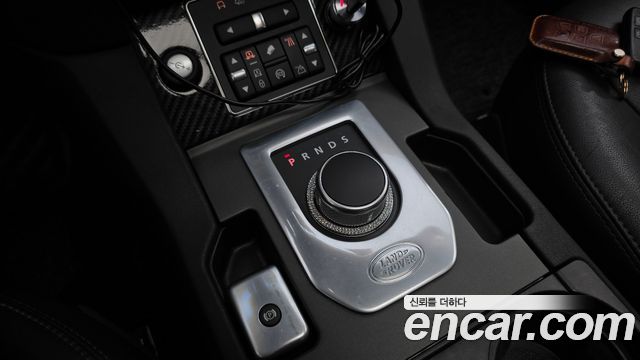Land Rover Discovery 4 3.0 SDV6 HSE 2016 — фото 9