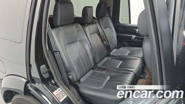Land Rover Discovery 4 3.0 SDV6 HSE 2016 — фото 12