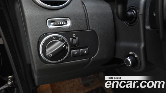 Land Rover Discovery 4 3.0 SDV6 HSE 2016 — фото 16