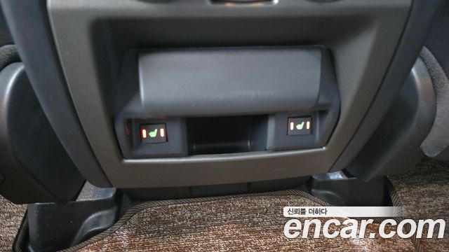 Land Rover Discovery 4 3.0 SDV6 HSE 2016 — фото 18