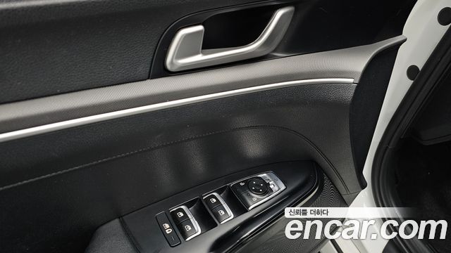Kia K5 (III) 2.0 Prestige 2022 — фото 31