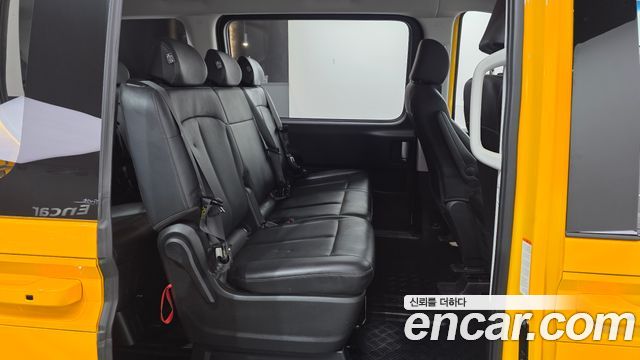 Hyundai Staria 2WD Kinder Safety Car 11-Seater 2023 — фото 11