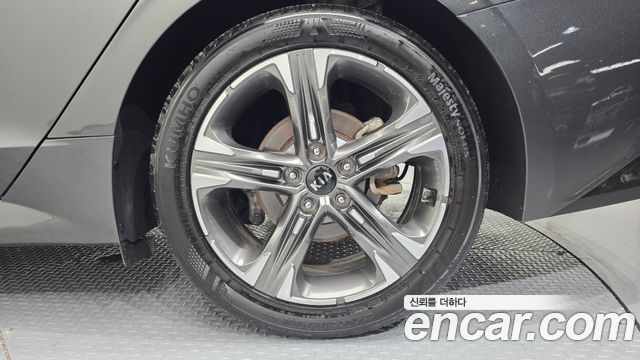 Kia K5 (III) 2.0 Noblesse 2020 — фото 27