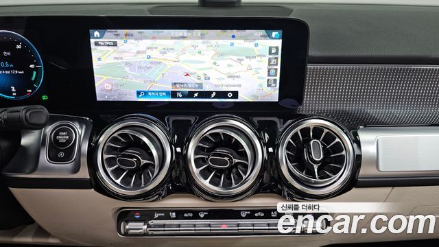 Mercedes-Benz GLB-Class (X247) GLB200 d 2023 — фото 13