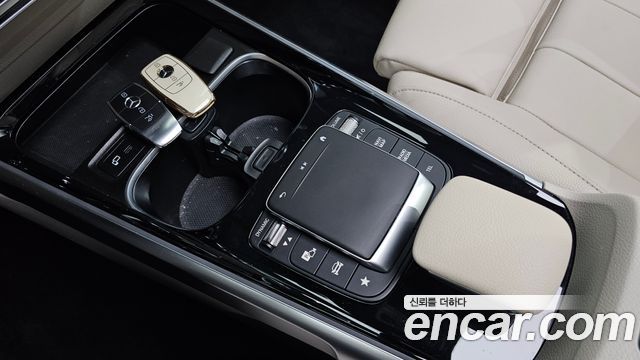 Mercedes-Benz GLB-Class (X247) GLB200 d 2023 — фото 15