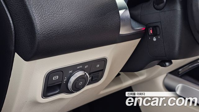 Mercedes-Benz GLB-Class (X247) GLB200 d 2023 — фото 17