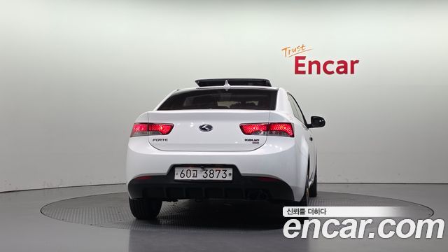 Kia Forte Koup 1.6 GDI Prestige 2013 — фото 4