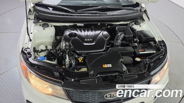 Kia Forte Koup 1.6 GDI Prestige 2013 — фото 6