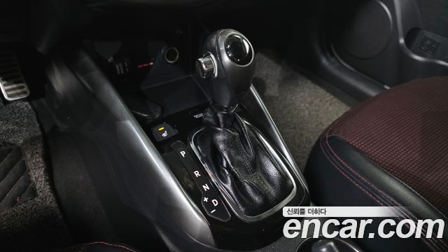 Kia Forte Koup 1.6 GDI Prestige 2013 — фото 9