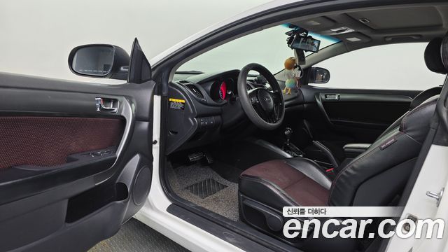 Kia Forte Koup 1.6 GDI Prestige 2013 — фото 10