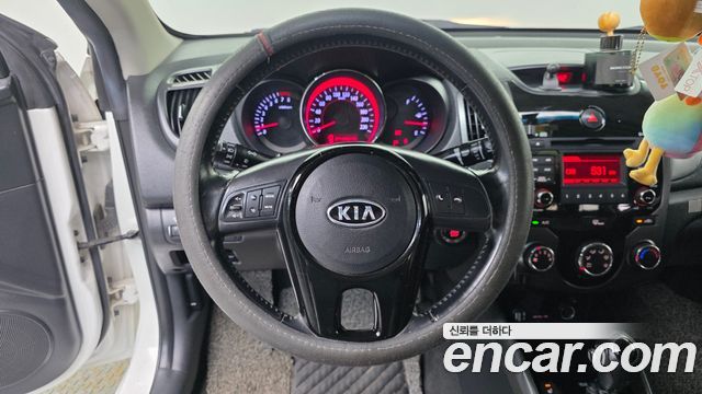 Kia Forte Koup 1.6 GDI Prestige 2013 — фото 14