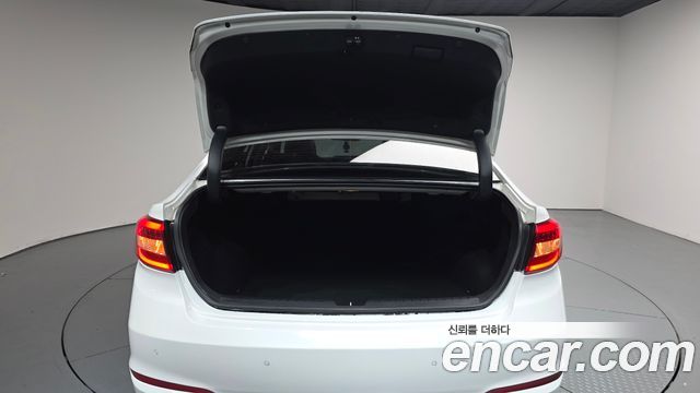 Hyundai Sonata (LF) 2.0 Smart Special 2017 — фото 20