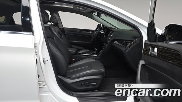 Hyundai Sonata (LF) 2.0 Smart Special 2017 — фото 26