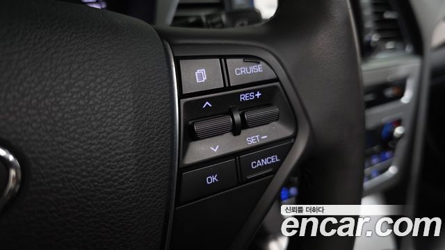 Hyundai Sonata (LF) 2.0 Smart Special 2017 — фото 28
