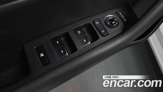Hyundai Sonata (LF) 2.0 Smart Special 2017 — фото 36