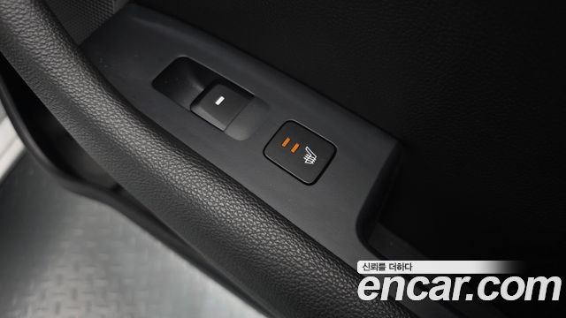Hyundai Sonata (LF) 2.0 Smart Special 2017 — фото 37