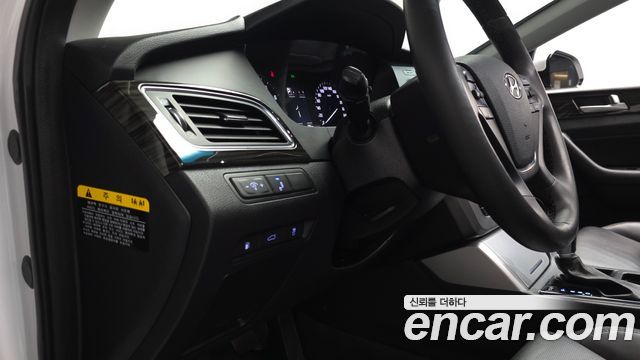 Hyundai Sonata (LF) 2.0 Smart Special 2017 — фото 38