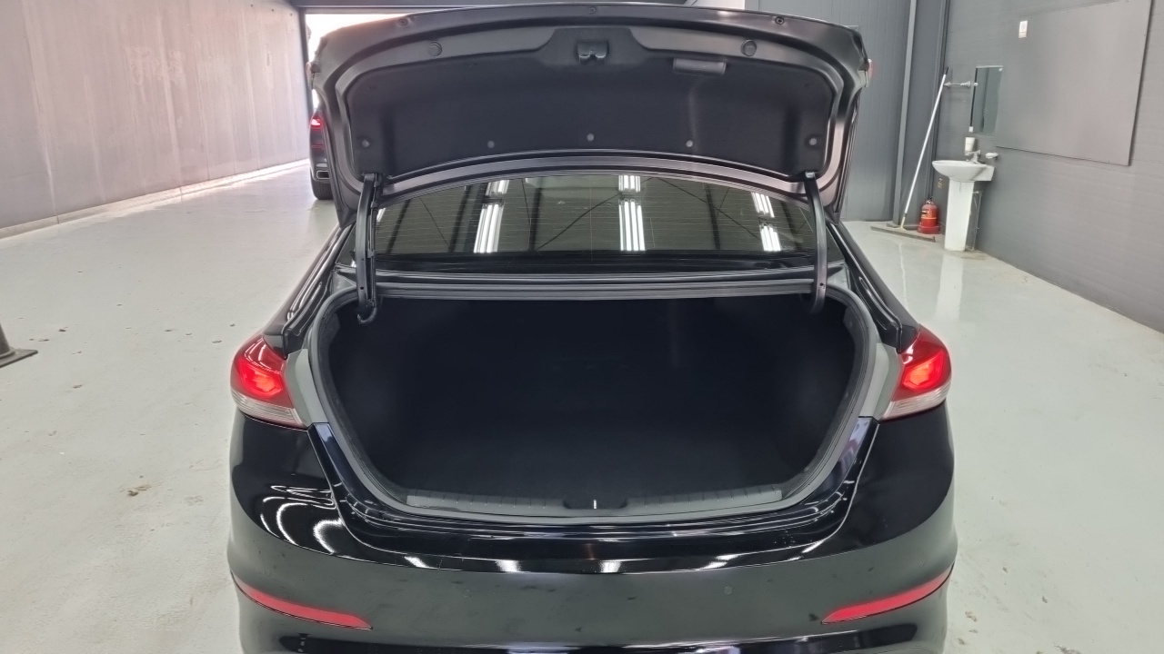 Hyundai Avante (AD) 1.6 GDI Modern 2016 — фото 20