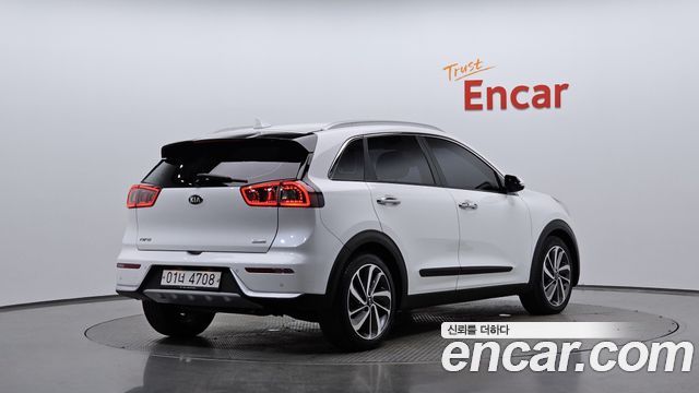 Kia Niro Noblesse 2018 — фото 2