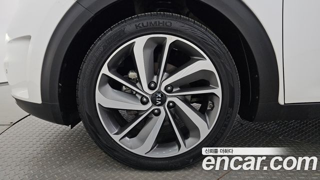 Kia Niro Noblesse 2018 — фото 5