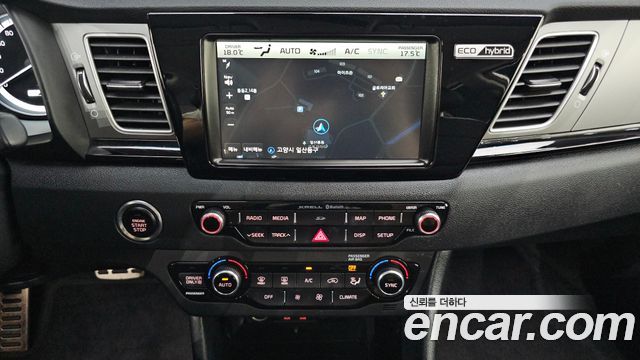 Kia Niro Noblesse 2018 — фото 18