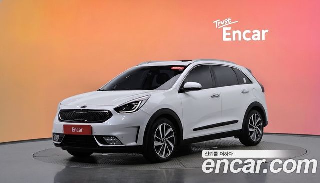 Kia Niro Noblesse 2018 — фото 1