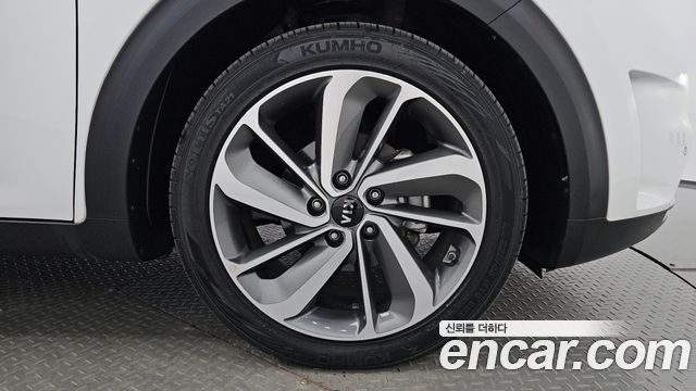 Kia Niro Noblesse 2018 — фото 27