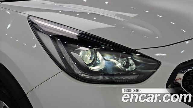 Kia Niro Noblesse 2018 — фото 28
