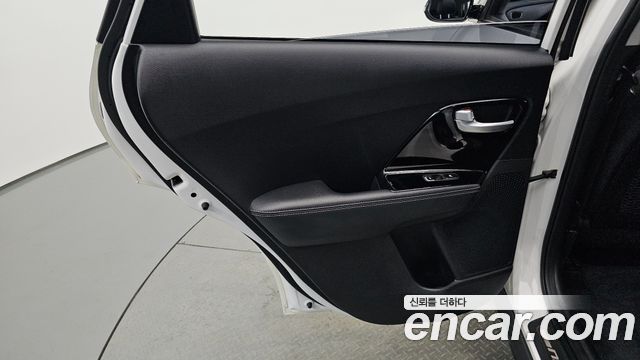 Kia Niro Noblesse 2018 — фото 31