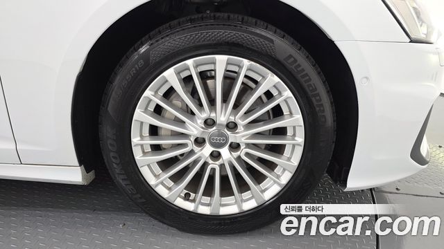 Audi A6 (C8) 45 TFSI Premium 2020 — фото 21