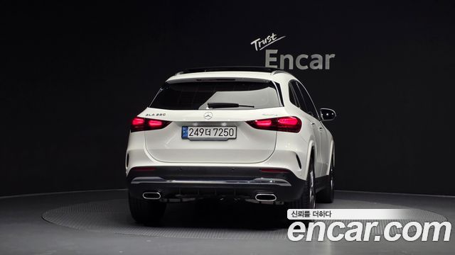 Mercedes-Benz GLA-Class (H247) GLA250 4MATIC 2025 — фото 4