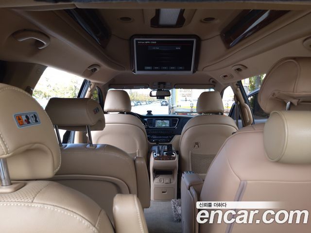 Kia Carnival 9-seater Hi-Limousine Prestige 2018 — фото 15