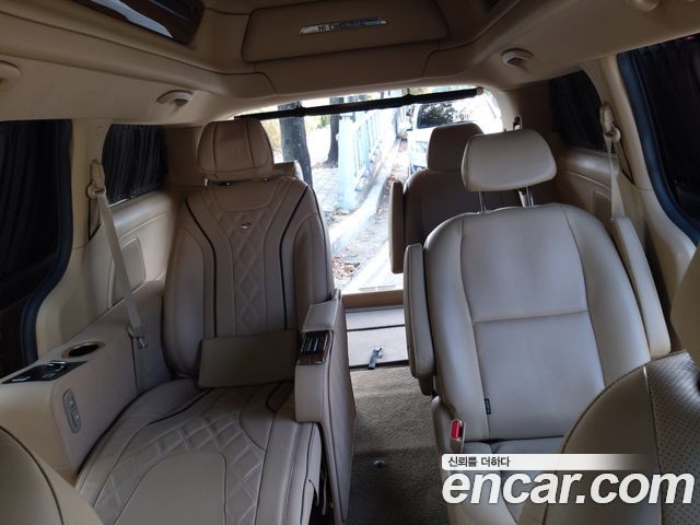 Kia Carnival 9-seater Hi-Limousine Prestige 2018 — фото 19