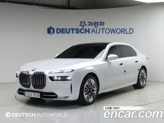 BMW 7 Series (G70) 740i sDrive Design Pure Excellence