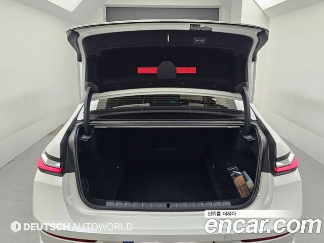 BMW 7 Series (G70) 740i sDrive Design Pure Excellence 2023 — фото 23