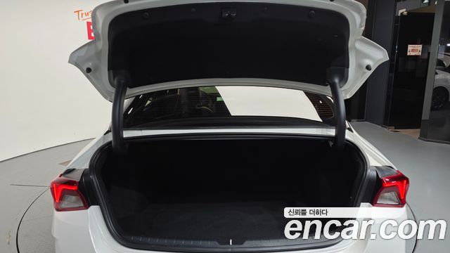 Kia K5 (III) 2.0 Prestige 2023 — фото 20
